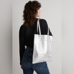 Madewell The Magazine Metallic Leather Tote Bag